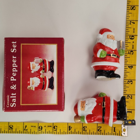 Ceramic Santas Salt & Pepper Set, In Orig Presentation/Storage box - Picture 11 of 12